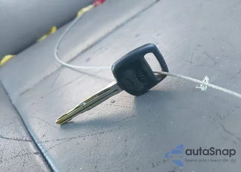 2000 Toyota Tundra из США, поврежденный, VIN AL00AN00700018152